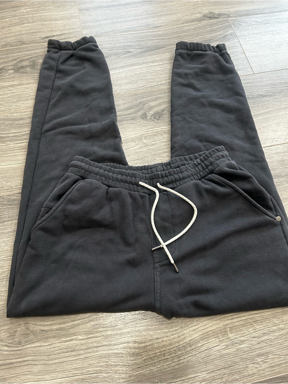 Vuori Men's Drawstring Joggers Small
